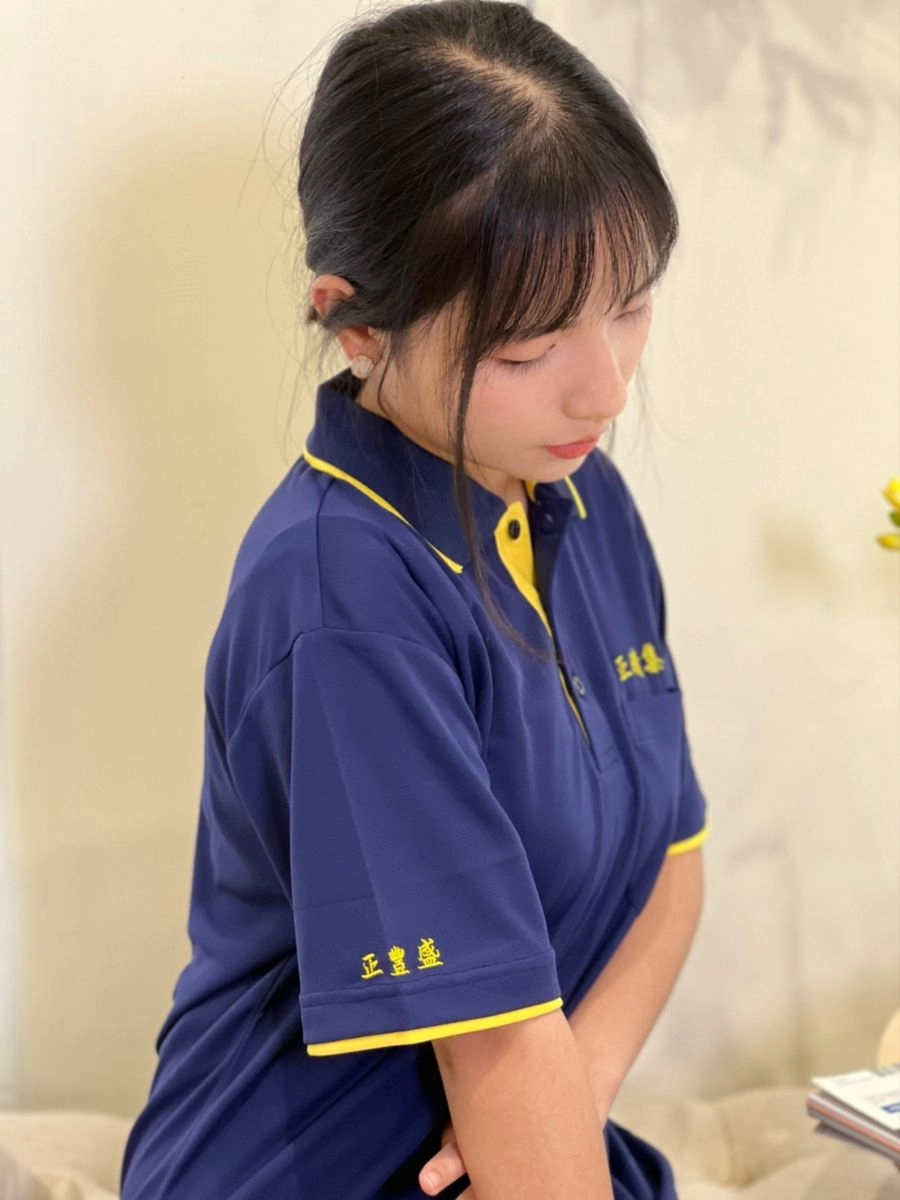 配色款筆插設計電繡POLO衫