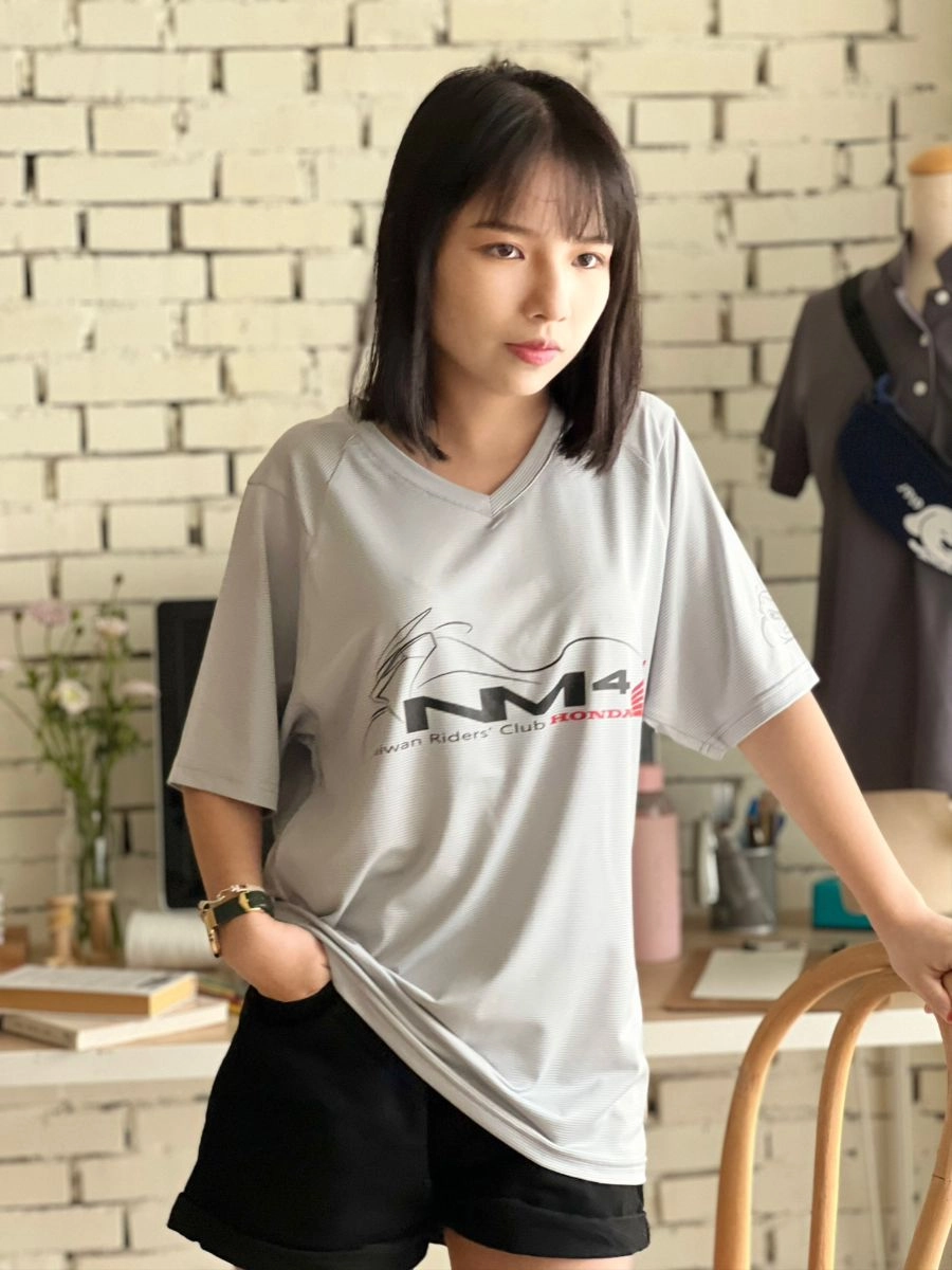 [NM4]V領印刷大圖T恤