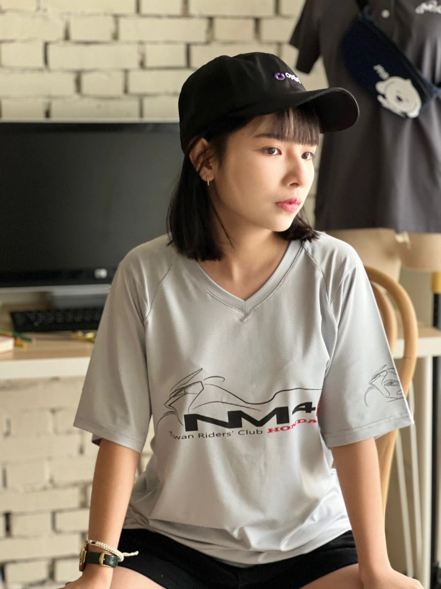 [NM4]V領印刷大圖T恤