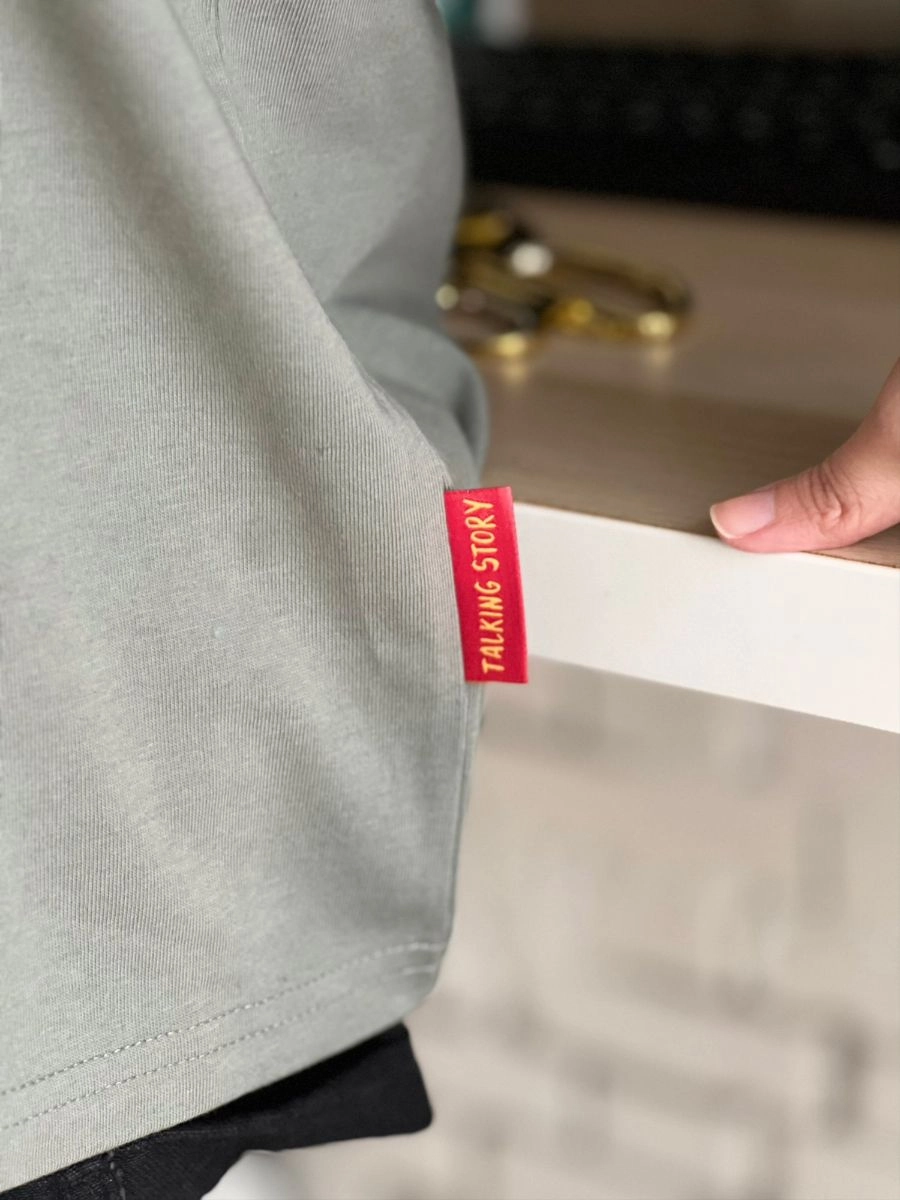 [偷聽史多利]落肩款設計圓T