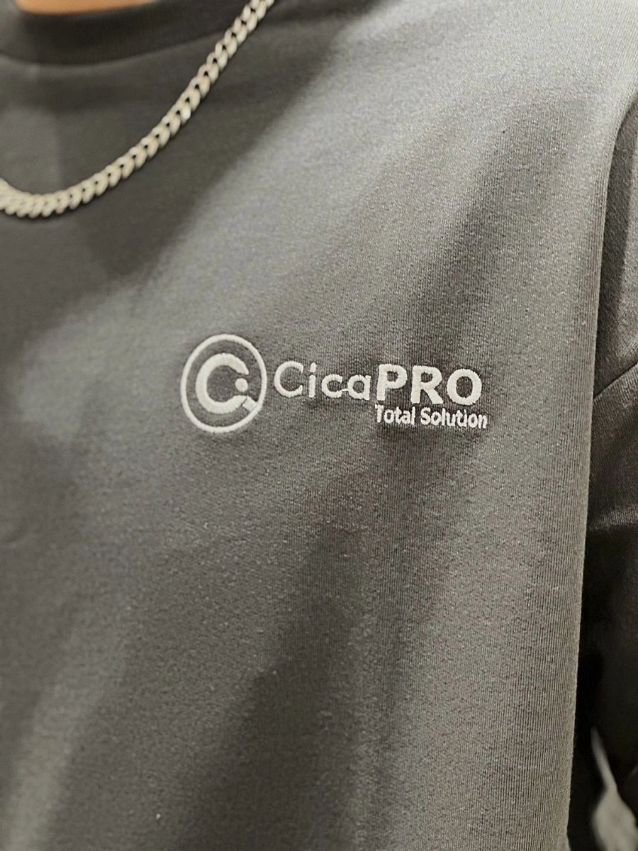 [CicaPRO]落肩款電繡圓T 