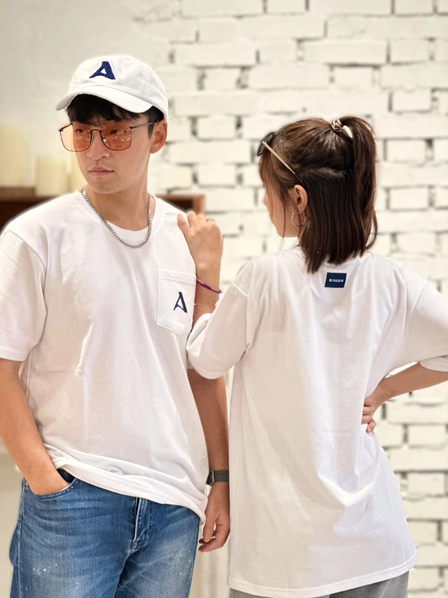 [力曼]電繡LOGO口袋圓T 