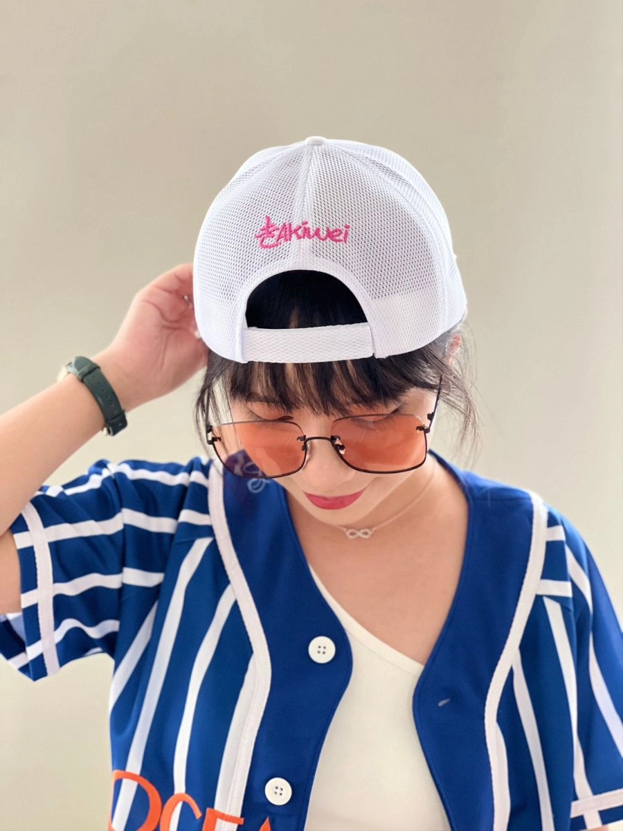 [Akiwei]電繡棒球帽 
