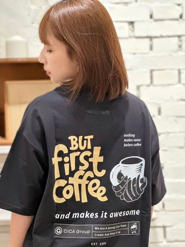 [CicaCafe]全轉印電繡圓T 